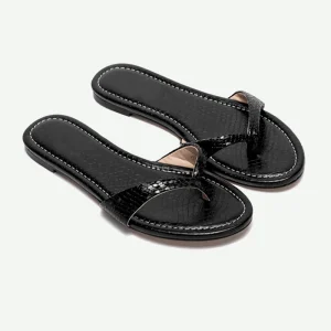 Buy Online Woman Flip flops slipper 'Cinch' Pinstep Beach Walking Sandal black